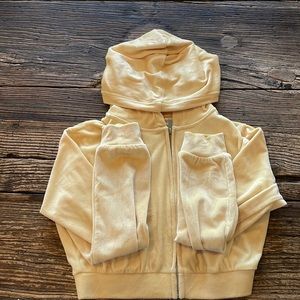 H&M tracksuit yellow